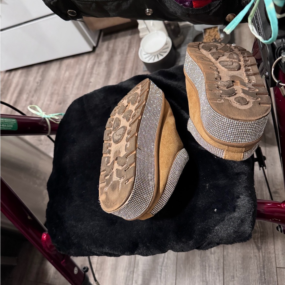 Stylish Tan and Gray Women's Shoes